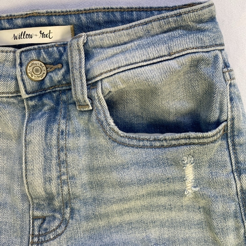 Willow & Root Buckle High Rise Mom Fit Distressed Jeans Women’s Size 24 - Picture 8 of 15